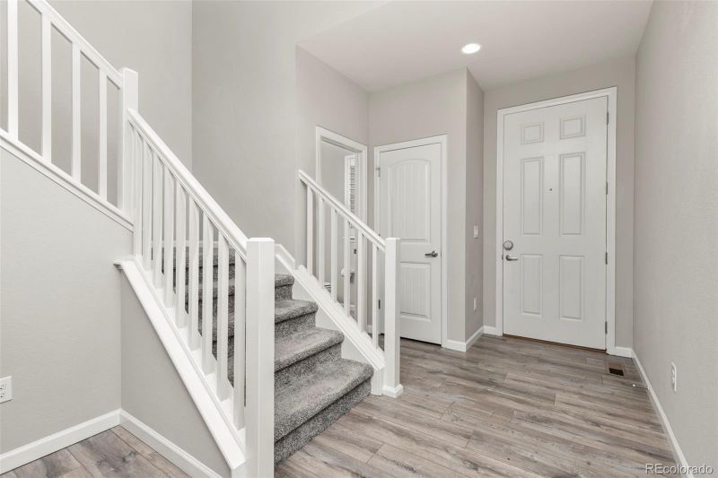 15421 W 93rd Pl, Arvada, CO 80007
