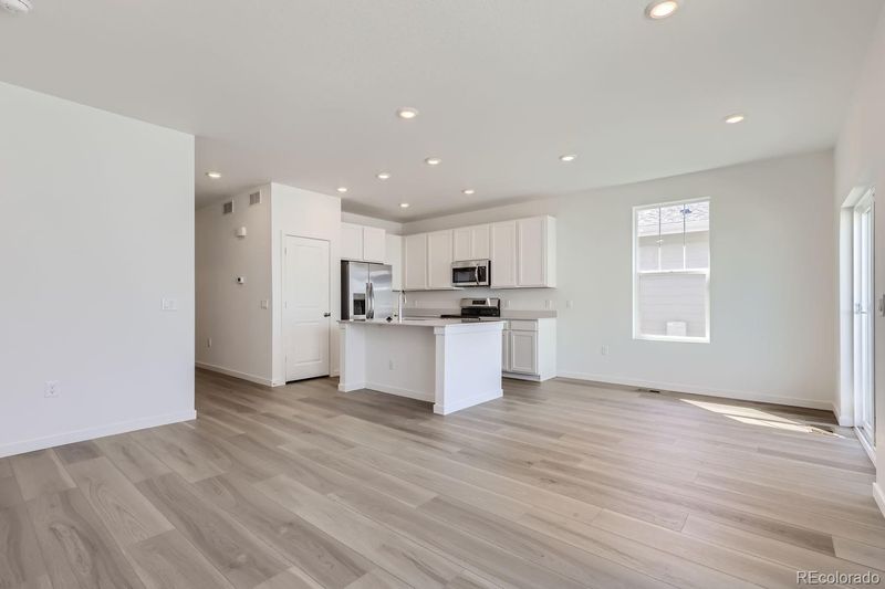 5137 N Quemoy St, Aurora, CO 80019