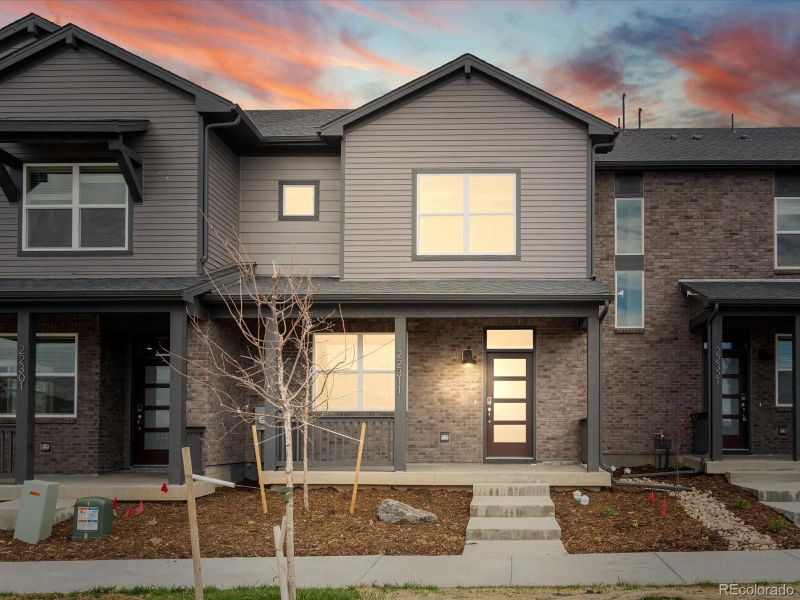 22280 E 8th Ave, Aurora, CO 80018