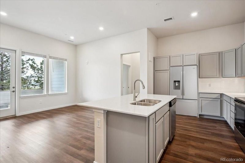487 Interlocken Blvd #103, Broomfield, CO 80021