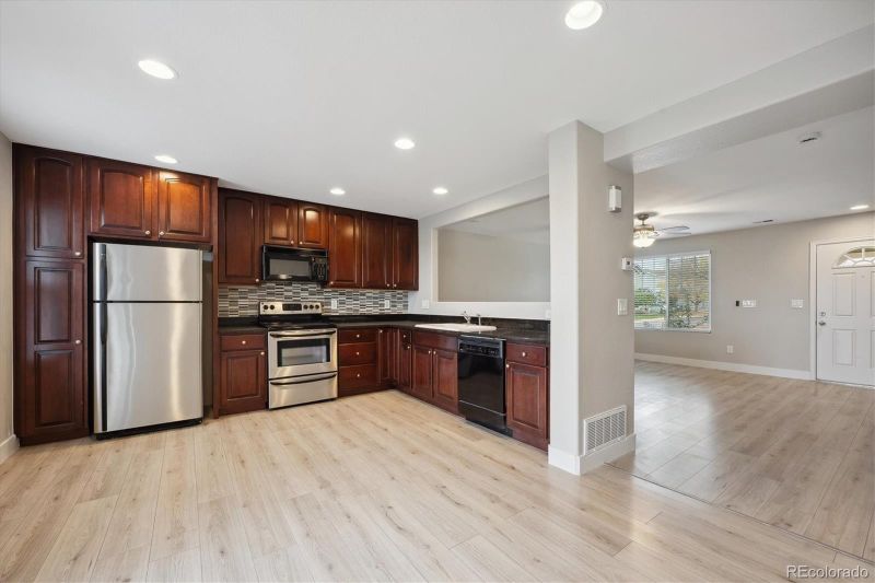 10046 Hudson St, Thornton, CO 80229