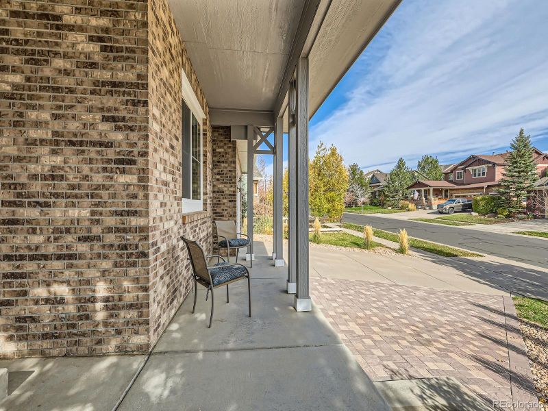 133 N Biloxi Way, Aurora, CO 80018