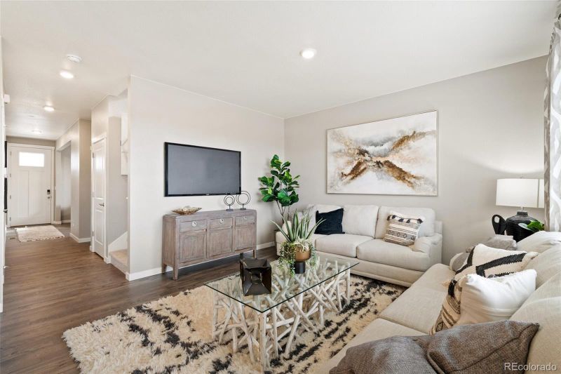 9916 Ceylon Ct, Commerce City, CO 80022