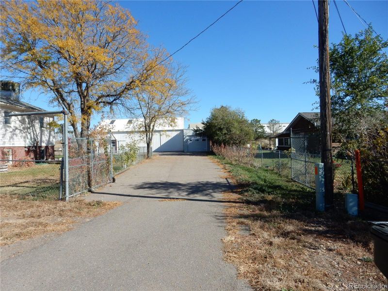 19200 Smith Rd, Aurora, CO 80011
