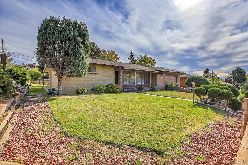 4940 Gray St, Denver, CO 80212