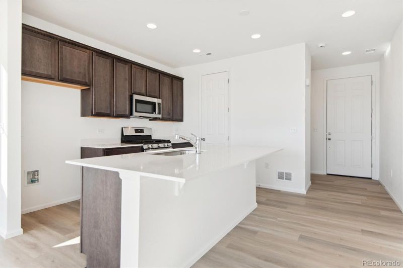 4550 Boone Cir, Brighton, CO 80601