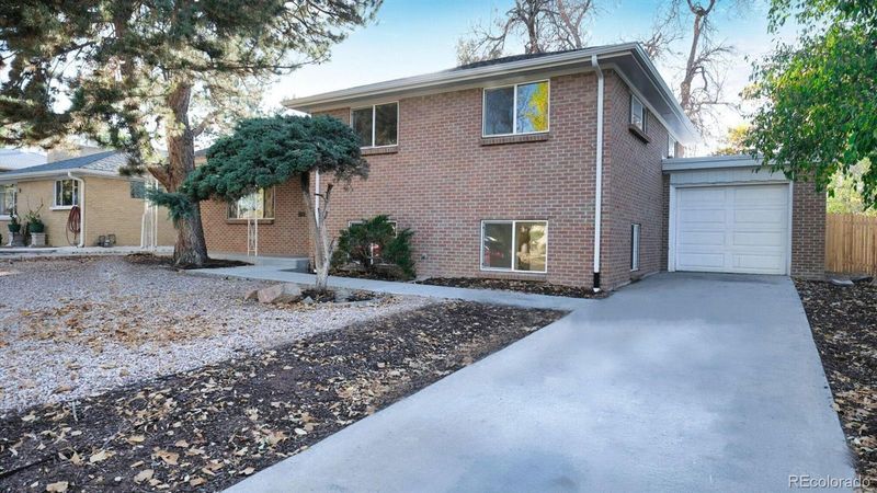 2333 Oswego St, Aurora, CO 80010