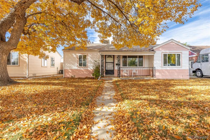 1965 Iola St, Aurora, CO 80010