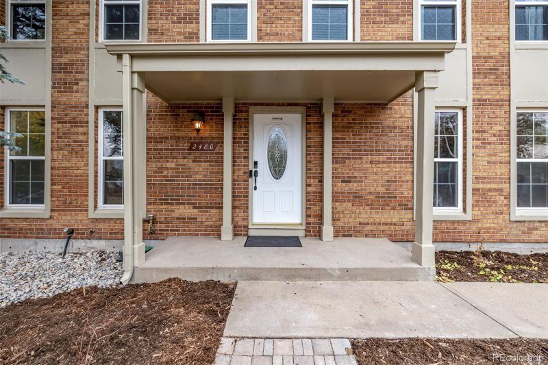 2480 S Eagle Way, Aurora, CO 80014