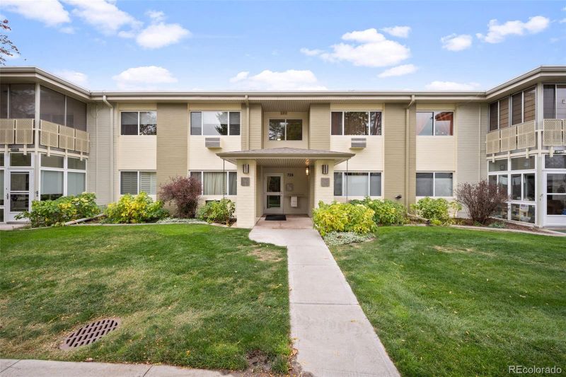 725 S Clinton St #14A, Denver, CO 80247