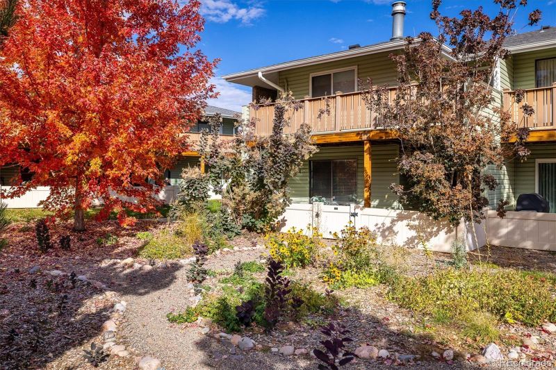 1400 Etna Dr #A, Lafayette, CO 80026