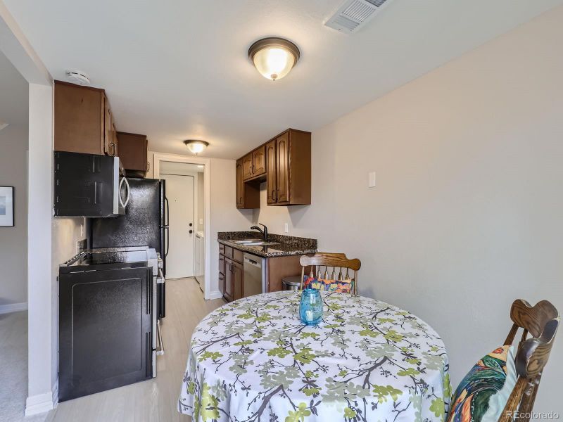 7946 Chase Cir #110, Arvada, CO 80003