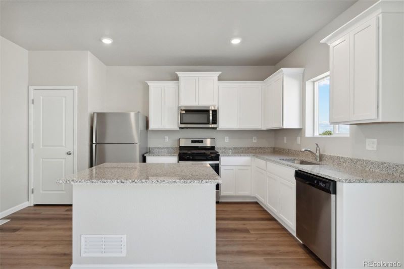 7208 Big Thompson Ct, Frederick, CO 80530