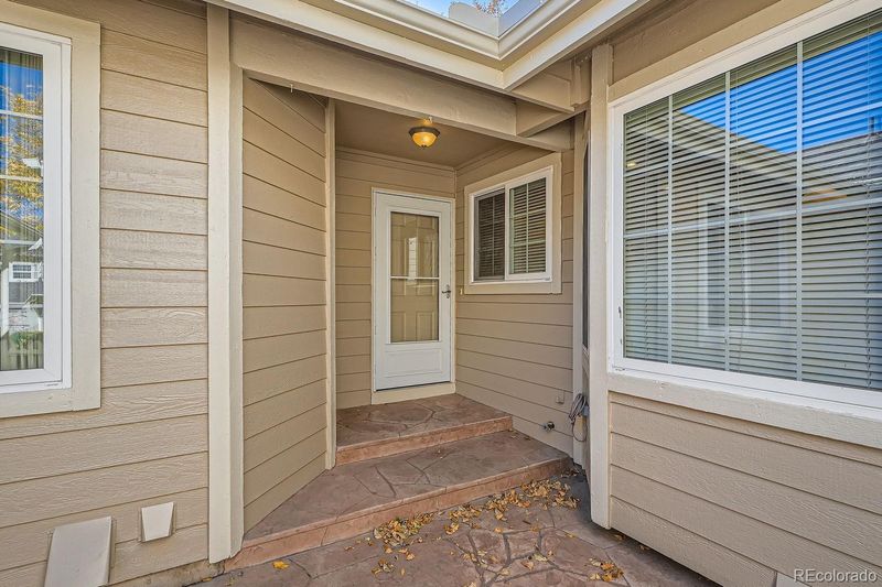 8226 S High Ct, Centennial, CO 80122