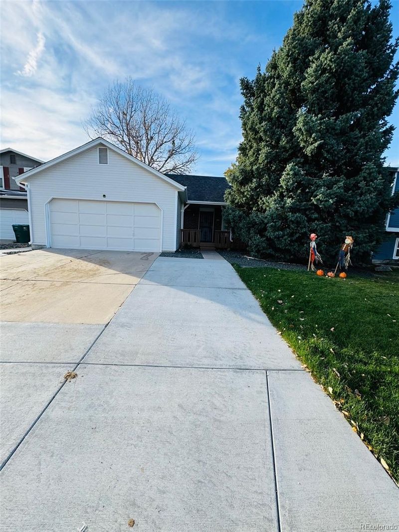 8413 Blazing Star Pl, Parker, CO 80134