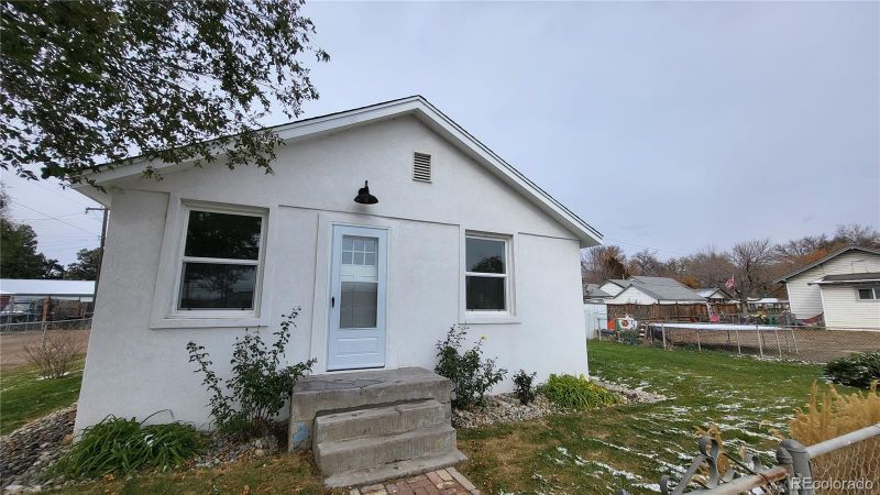 219 N 2nd St, La Salle, CO 80645