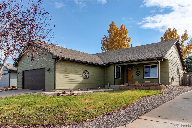 53 Sunset Ct, Hudson, CO 80642