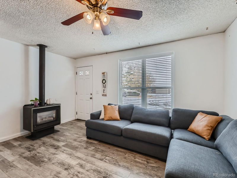 1285 S Telluride St, Aurora, CO 80017