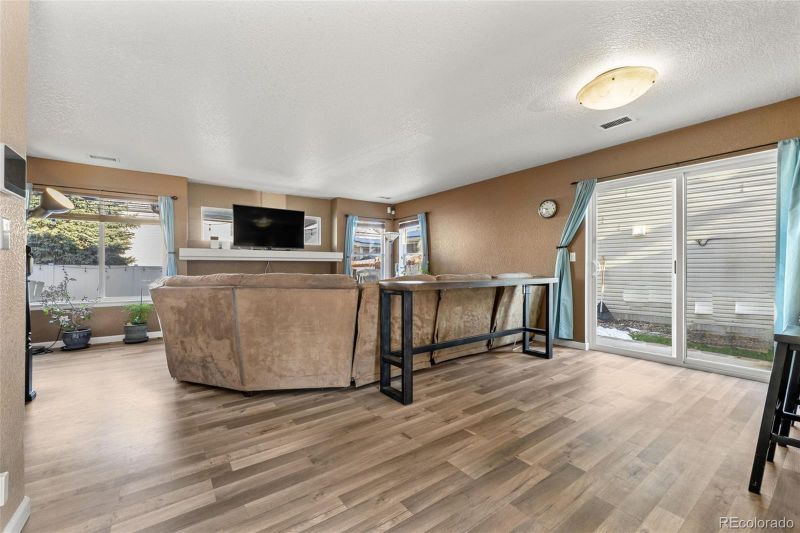 19903 E 49th Ave, Denver, CO 80249