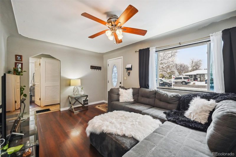 1141 Moline St, Aurora, CO 80010
