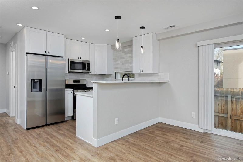 1926 S Huron St, Denver, CO 80223