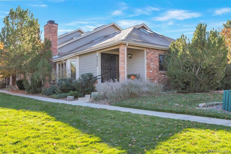 4292 S Fairplay Cir #A, Aurora, CO 80014