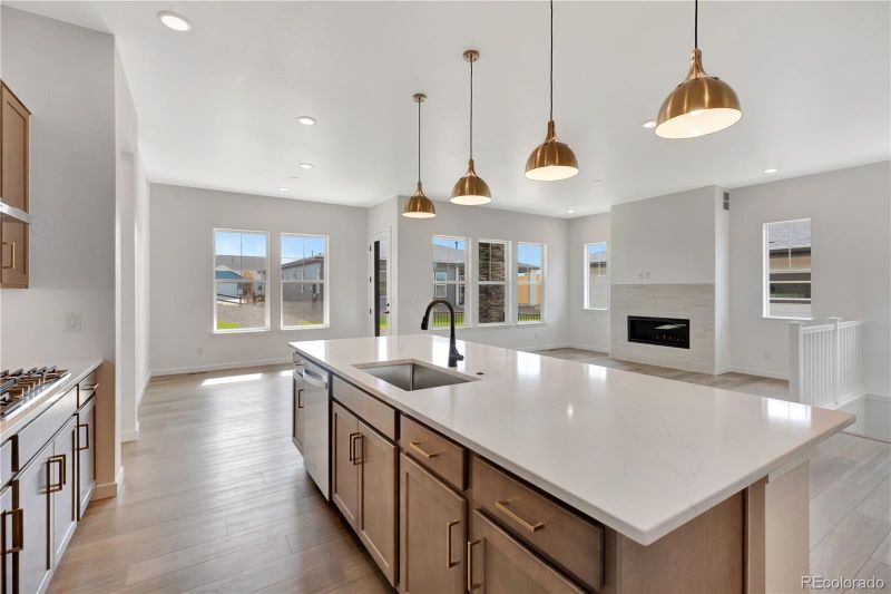 8645 S Quemoy St, Aurora, CO 80016