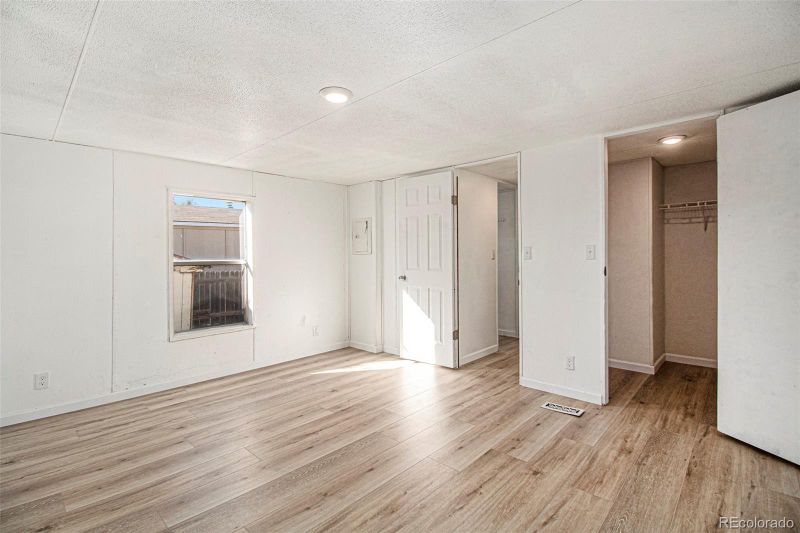 5364 E 97th Pl, Denver, CO 80229