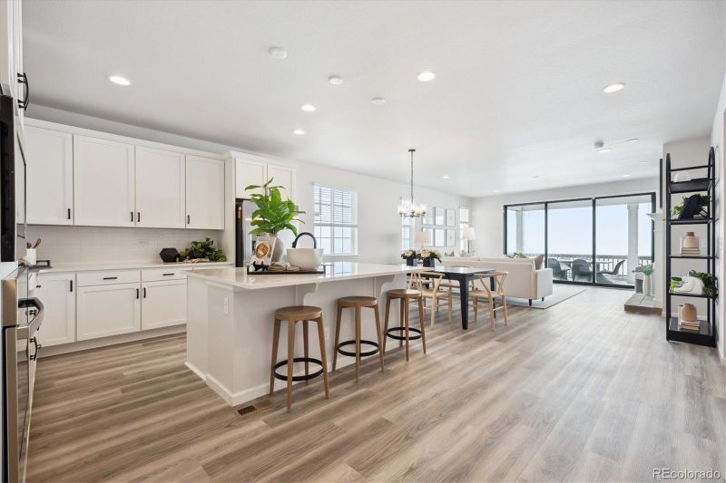 158 S Waterloo St, Aurora, CO 80018