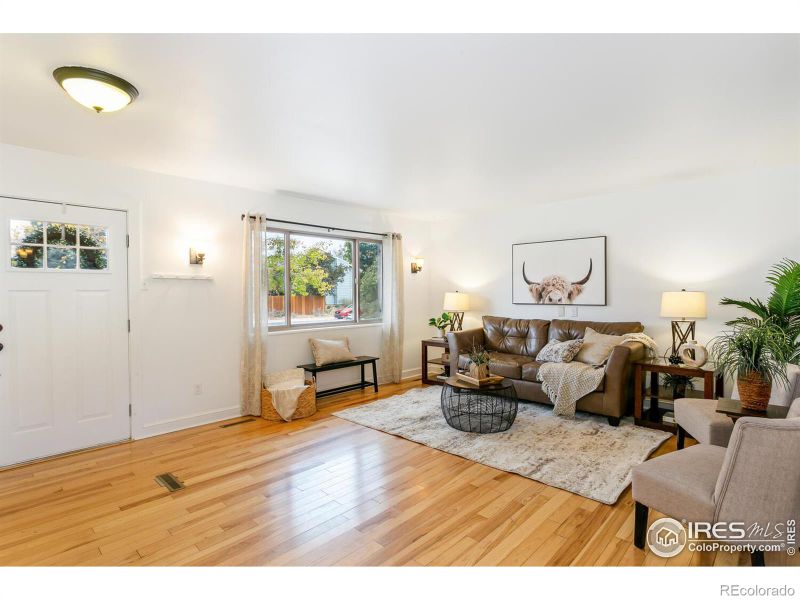 931 Kingston Dr, Fort Collins, CO 80525