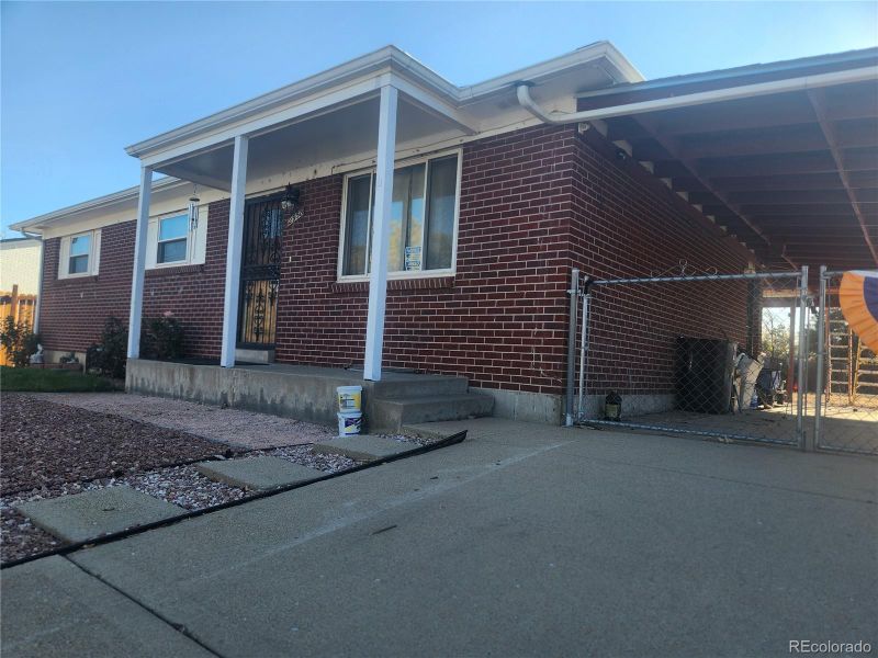 12958 E Lackland Dr E, Denver, CO 80239