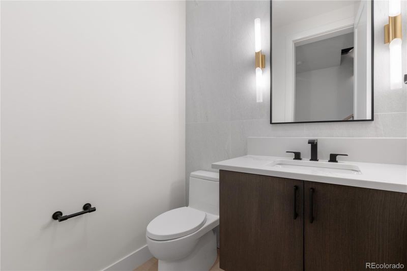 4221 Navajo, Denver, CO 80211