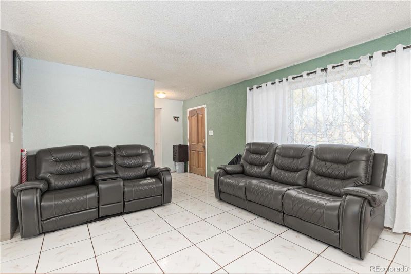 5023 Tucson Way, Denver, CO 80239