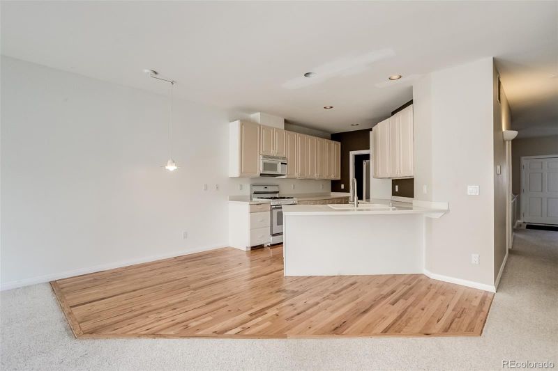 391 N Ogden St, Denver, CO 80218