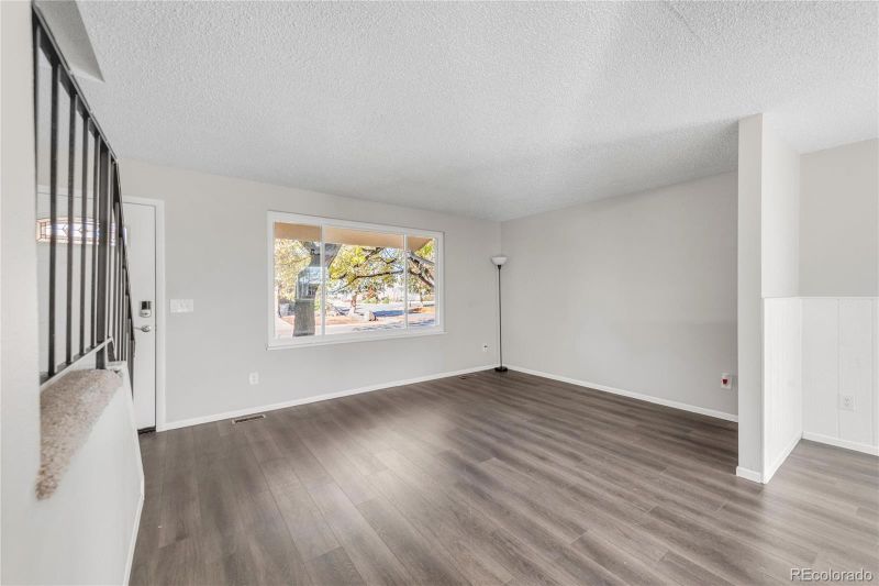 9562 W 75th Ave, Arvada, CO 80005