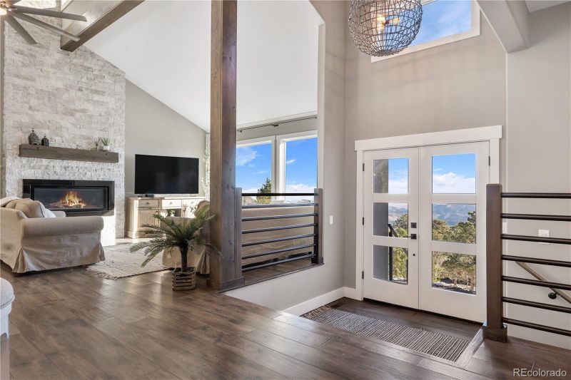 38 Edge Cliff Pl, Evergreen, CO 80439