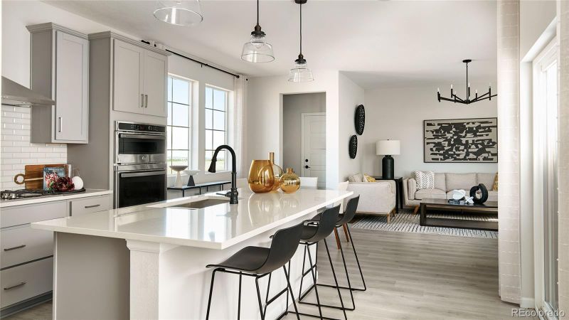 3288 N Coolidge Way, Aurora, CO 80019
