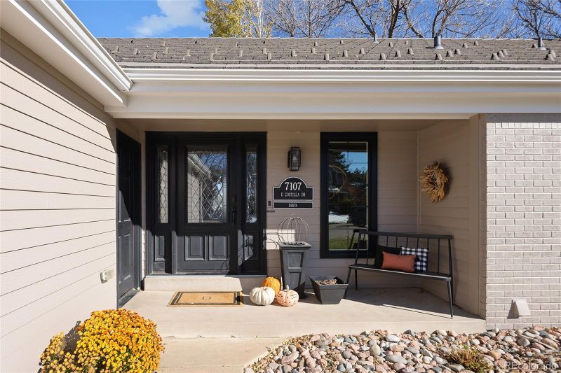 7107 E Costilla Dr, Centennial, CO 80112