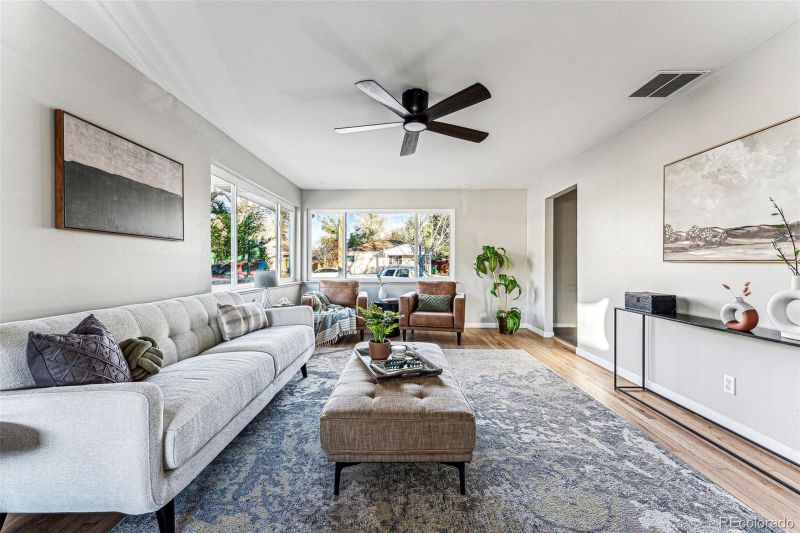 2341 Macon St, Aurora, CO 80010