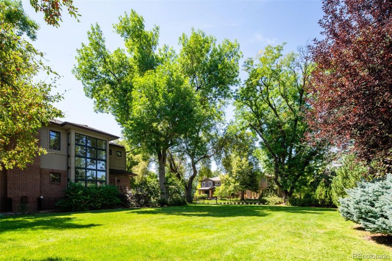 2370 S Monroe St, Denver, CO 80210
