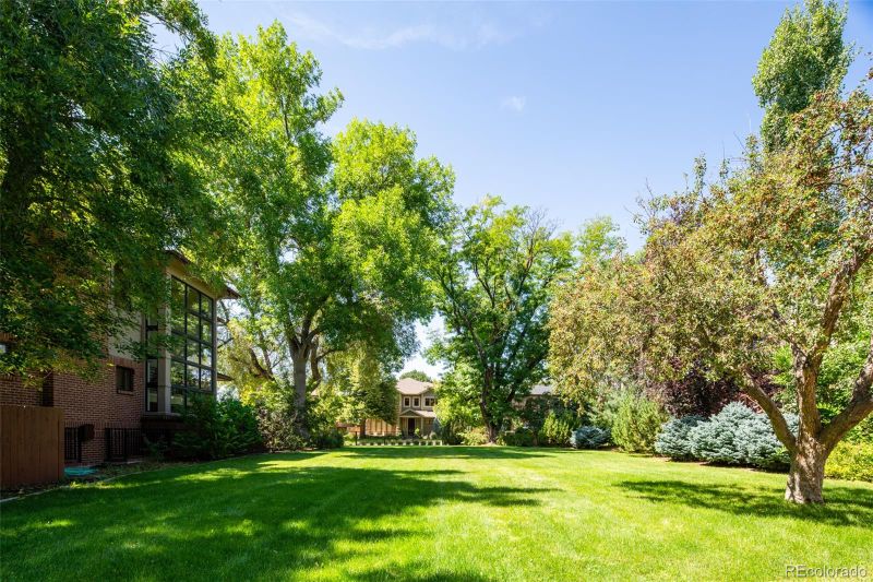 2370 S Monroe St, Denver, CO 80210
