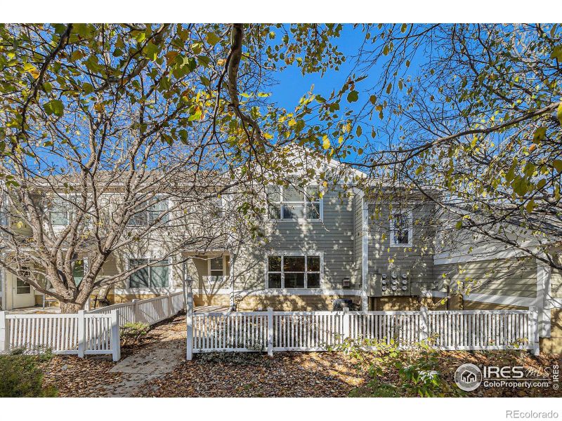 640 Gooseberry Dr, Longmont, CO 80503