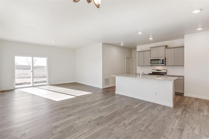 8514 Castleabra Dr, Fountain, CO 80817