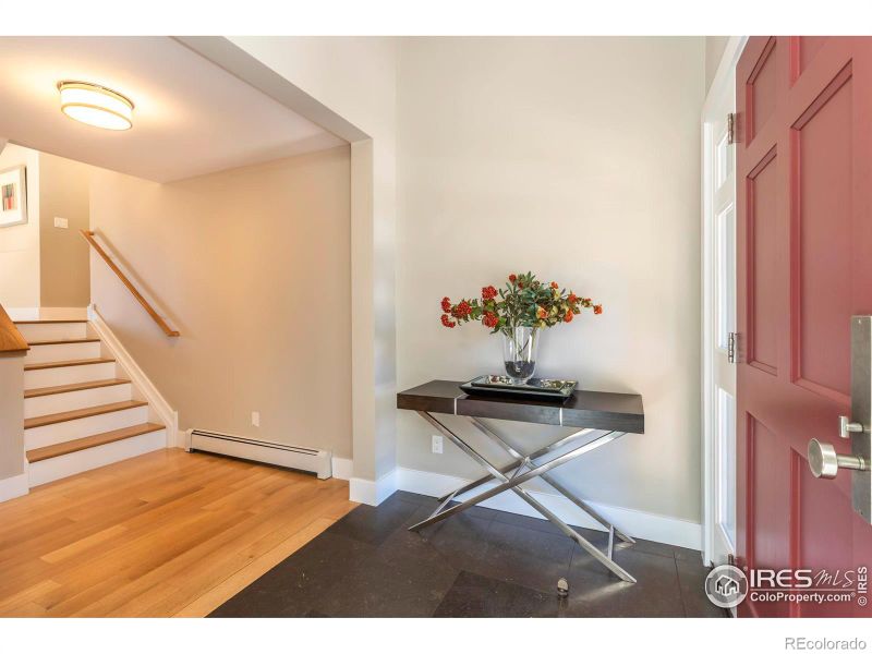 563 Locust Pl, Boulder, CO 80304