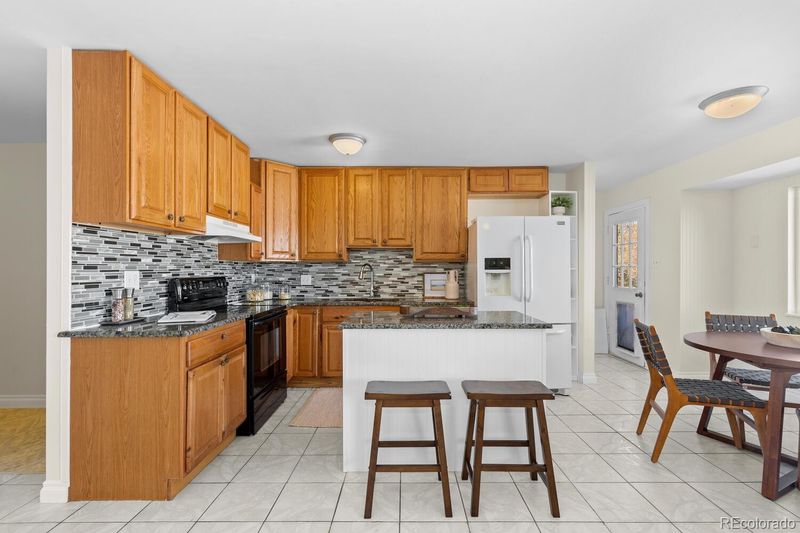 2524 S Rifle St, Aurora, CO 80013