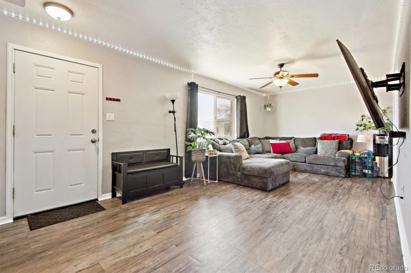 9085 Emerson St, Thornton, CO 80229