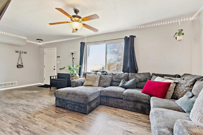 9085 Emerson St, Thornton, CO 80229