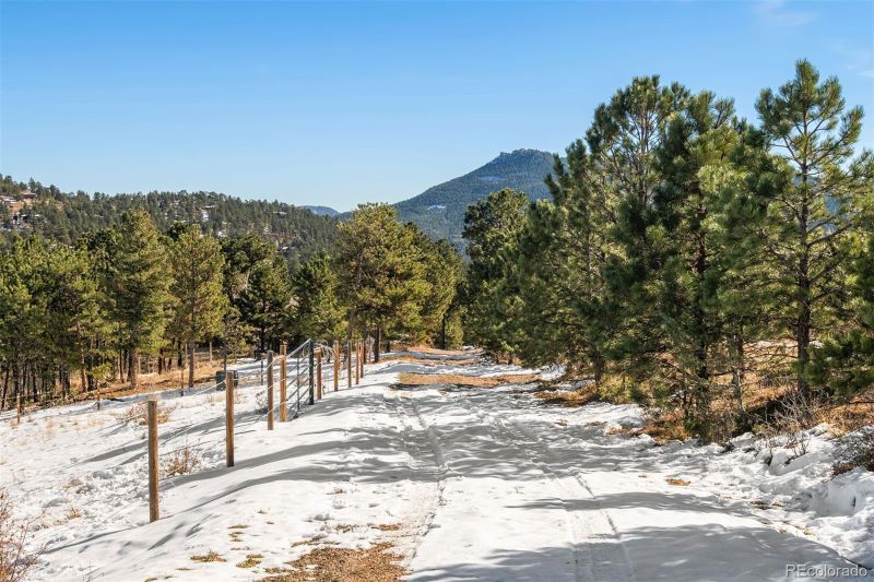 Evergreen Pw, Evergreen, CO 80439