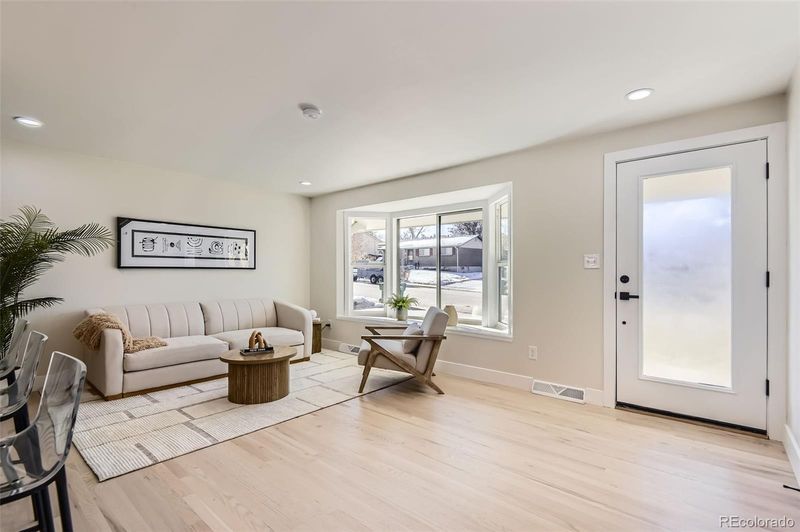 7032 S Dexter St, Centennial, CO 80122