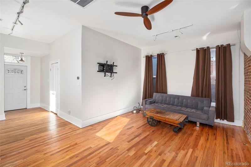 1720 N Franklin St, Denver, CO 80218